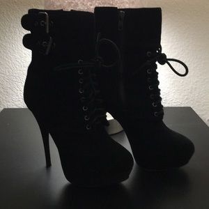 Bakers “Chloe” Suede Black Boots